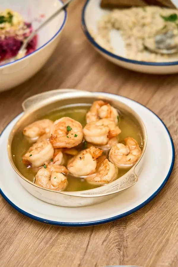 Garlic shrimp in a bowl